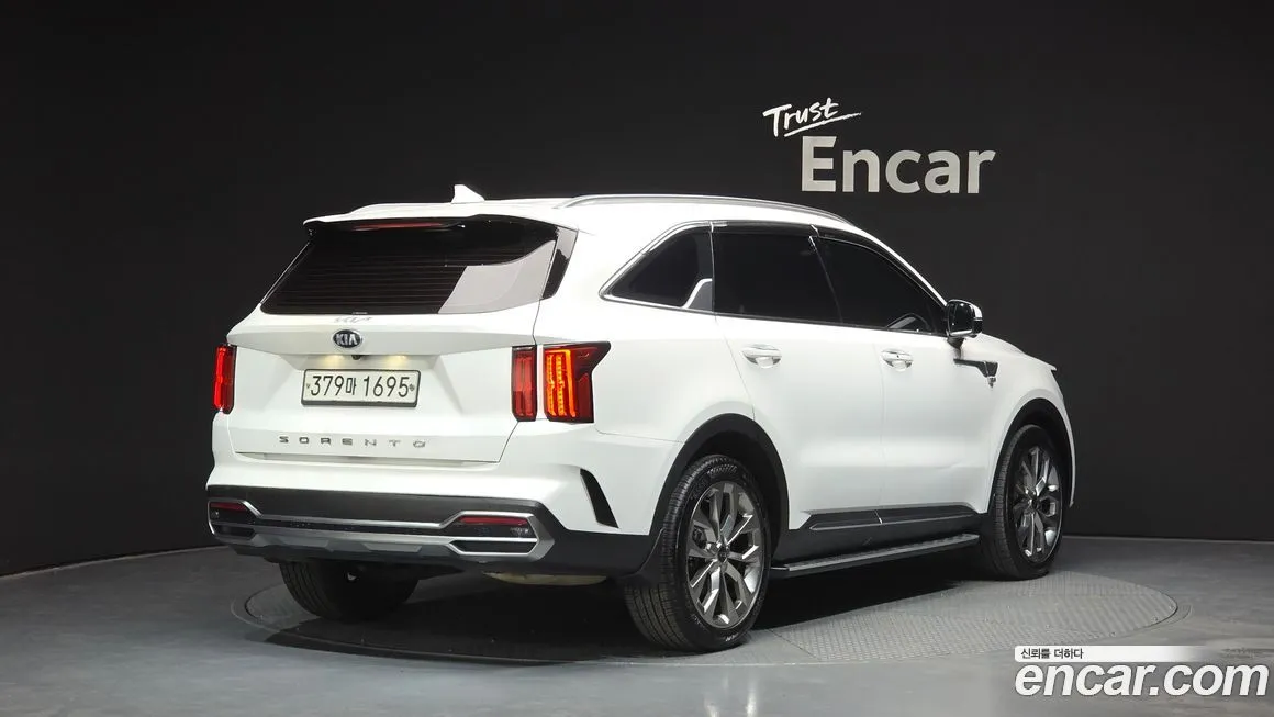 Kia Sorento — фото 3