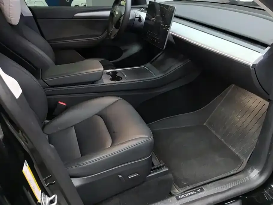 Tesla Model Y 2024 из CN, фото 4