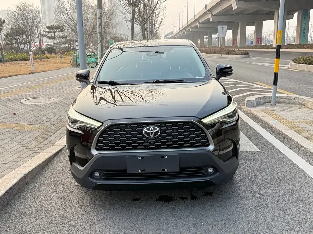Toyota Corolla Cross 2022 из CN, фото 8