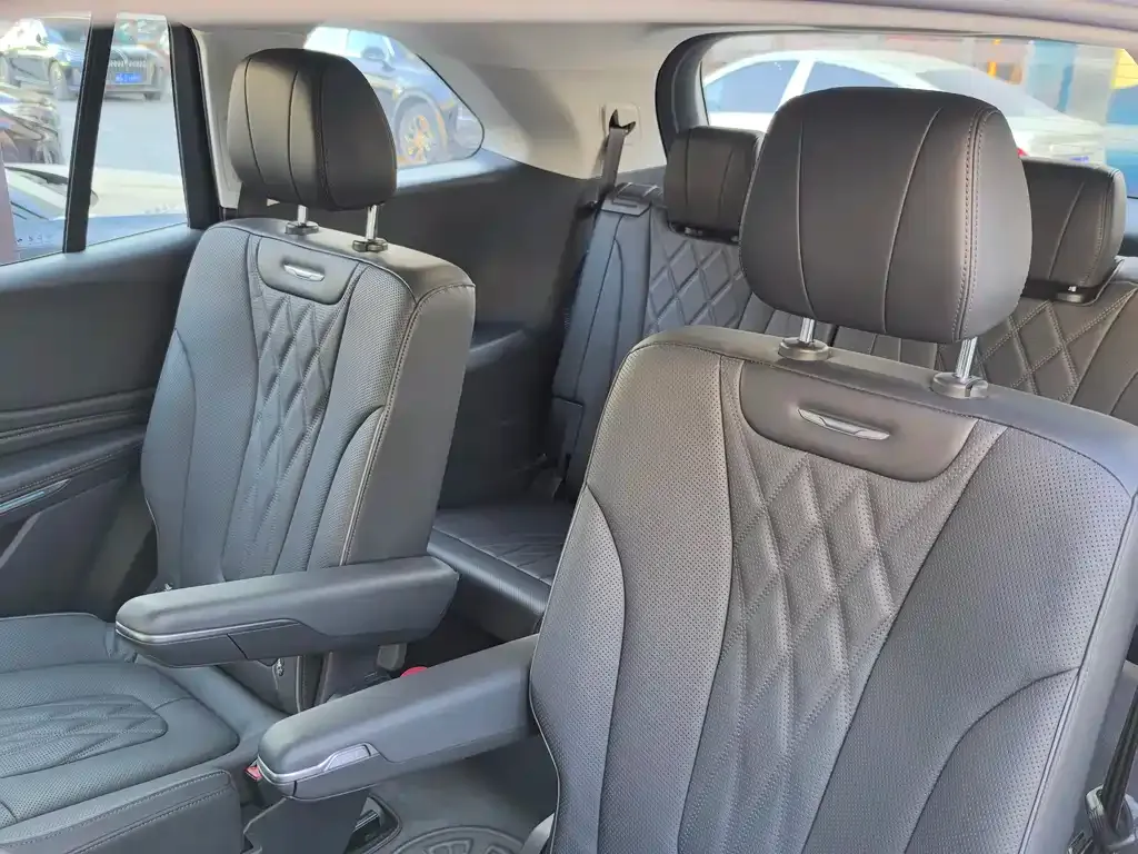 Hongqi HS7 PHEV 2024 из CN, фото 4