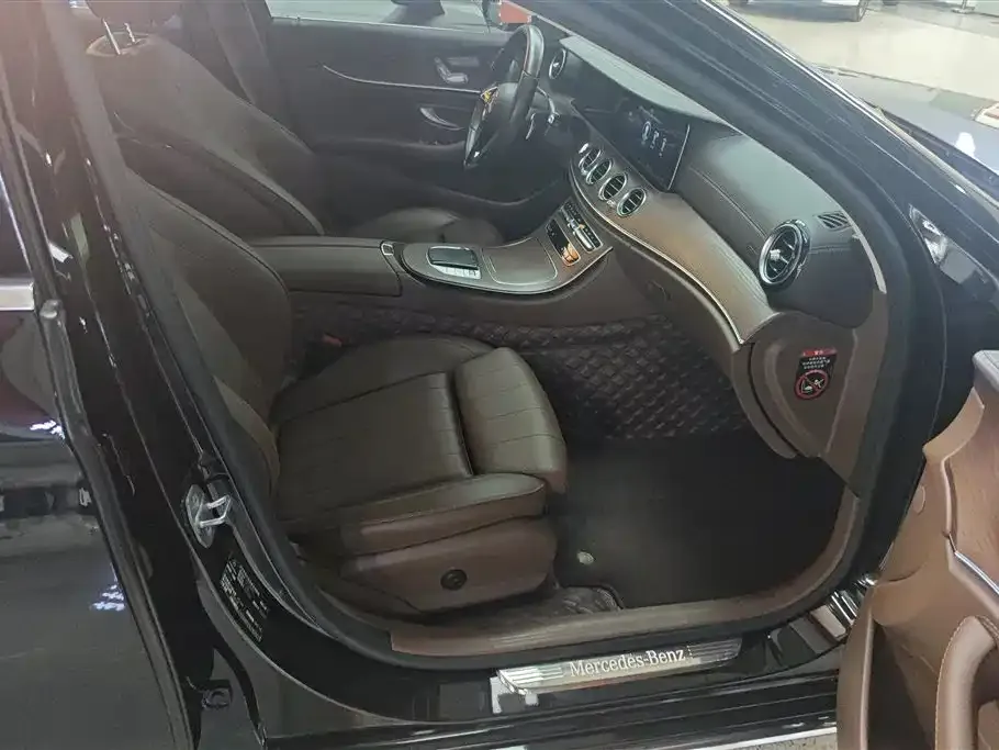 Mercedes-Benz E-Class 2022 из CN, фото 5