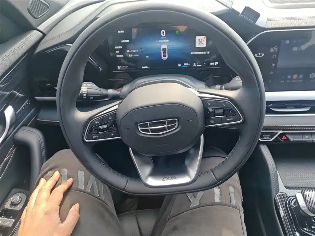 Geely Xingyue L 2025 из CN, фото 3