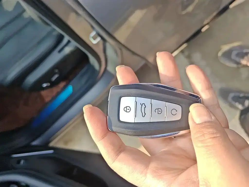 Geely Xingyue L 2025 из CN, фото 4