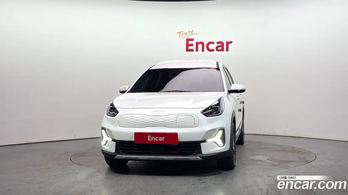 Kia Niro 2023 из KR, фото 2