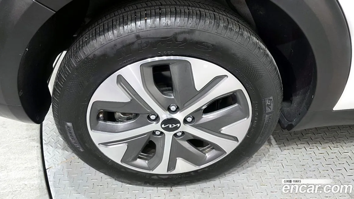 Kia Niro 2023 из KR, фото 6