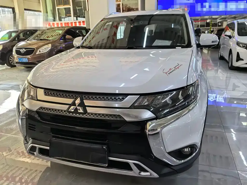 Mitsubishi Outlander 2021 из CN, фото 7