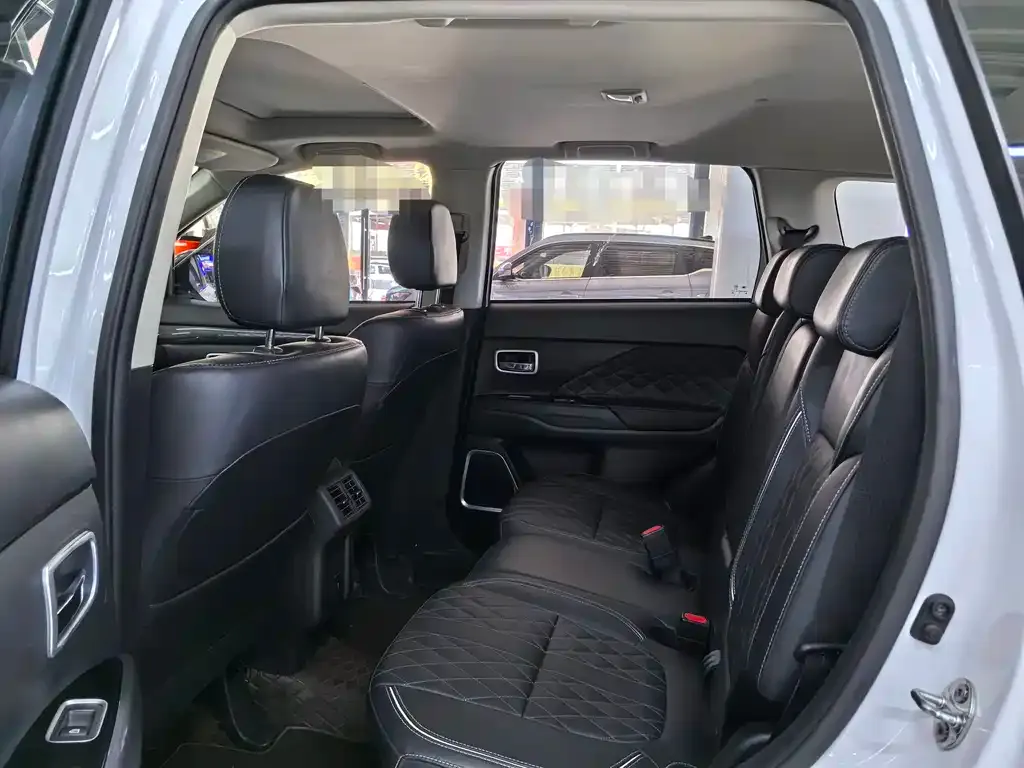 Mitsubishi Outlander 2021 из CN, фото 4