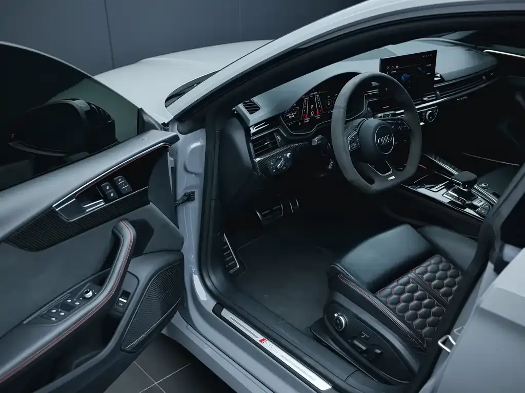 Audi RS 5 2023 из CN, фото 7