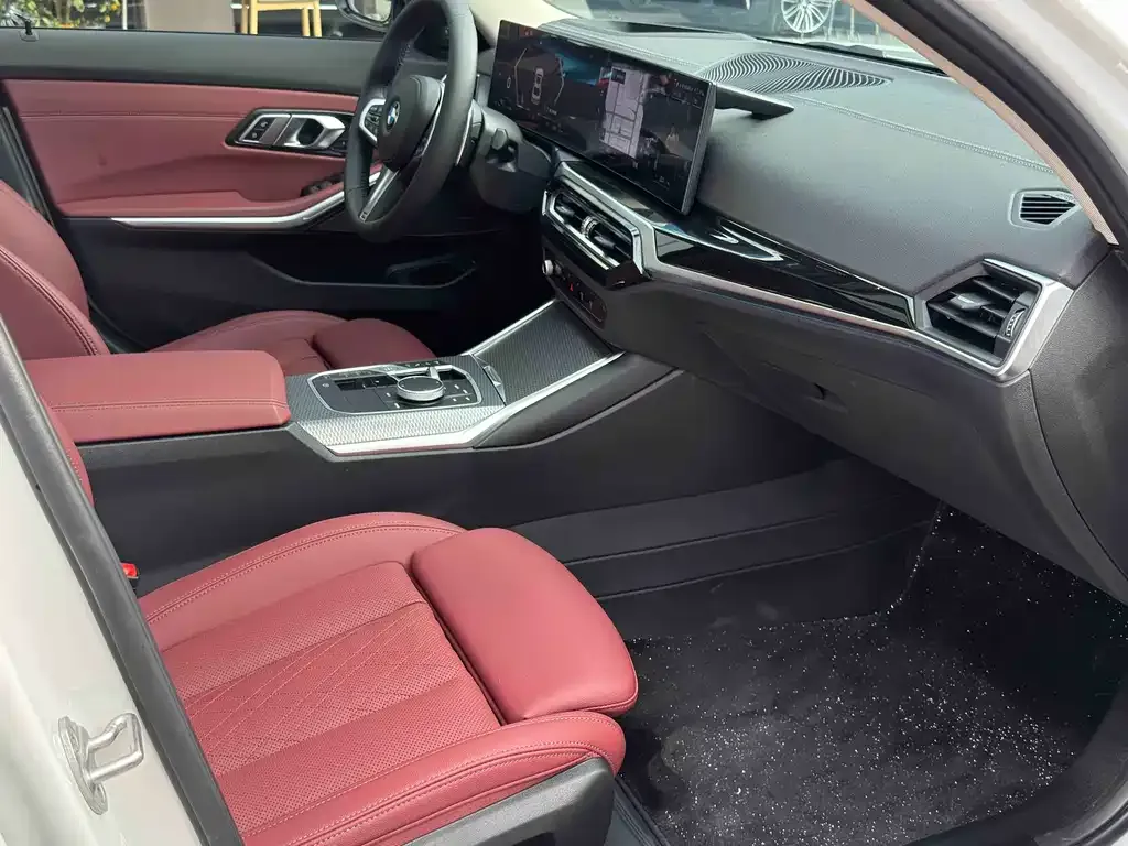 BMW 3 Series 2023 из CN, фото 3