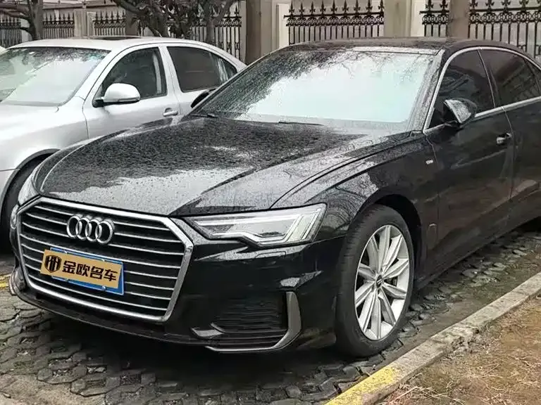 Audi A6L — фото 1