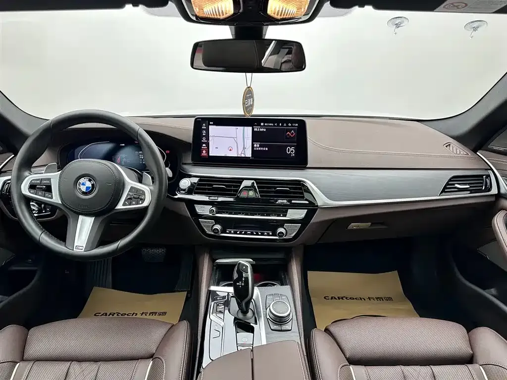 BMW 5 Series 2022 из CN, фото 9