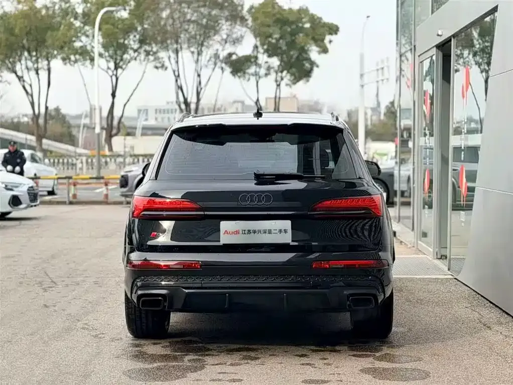 Audi Q7 2025 из CN, фото 5