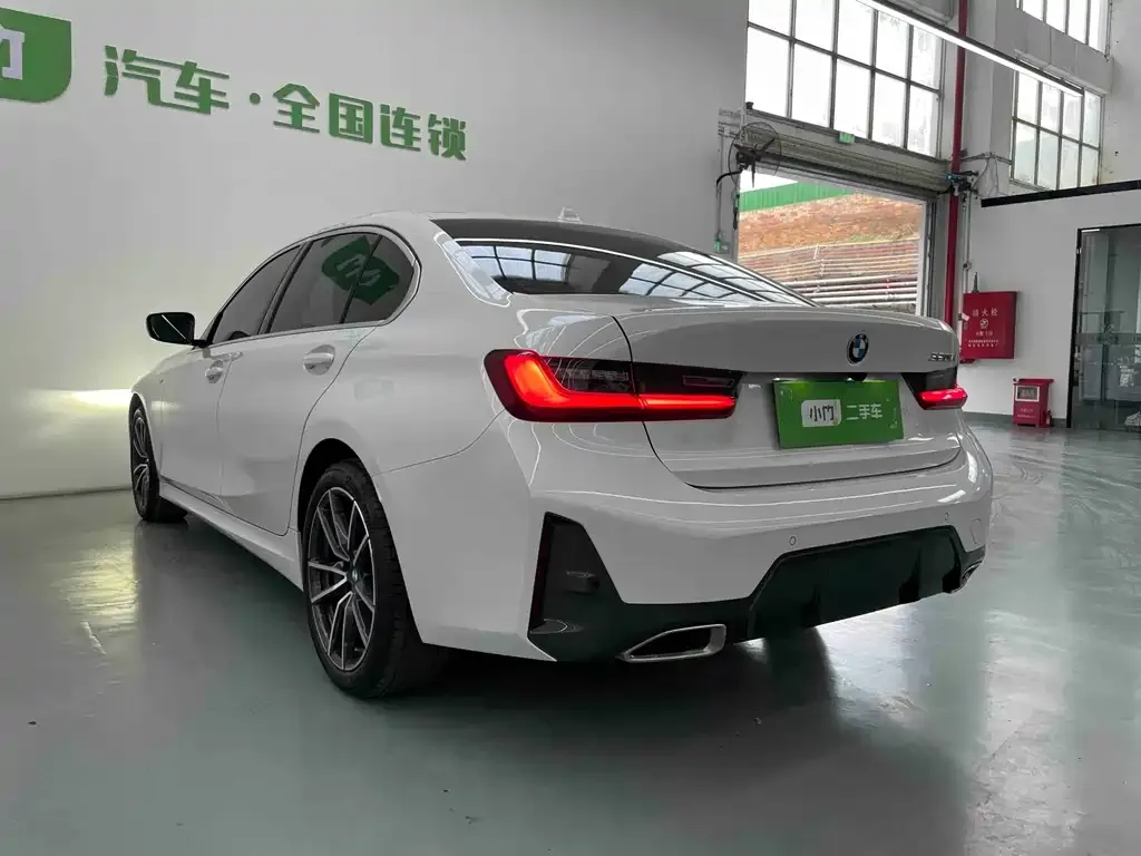 BMW 3 Series 2023 из CN, фото 2