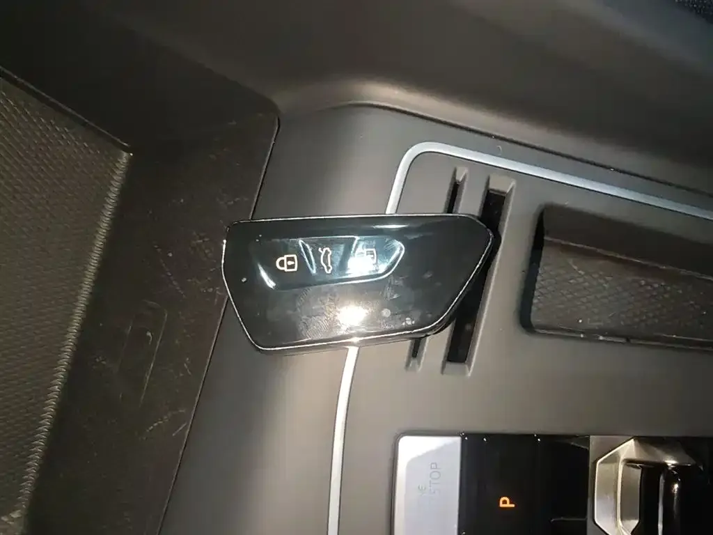 Volkswagen Golf 2022 из CN, фото 2