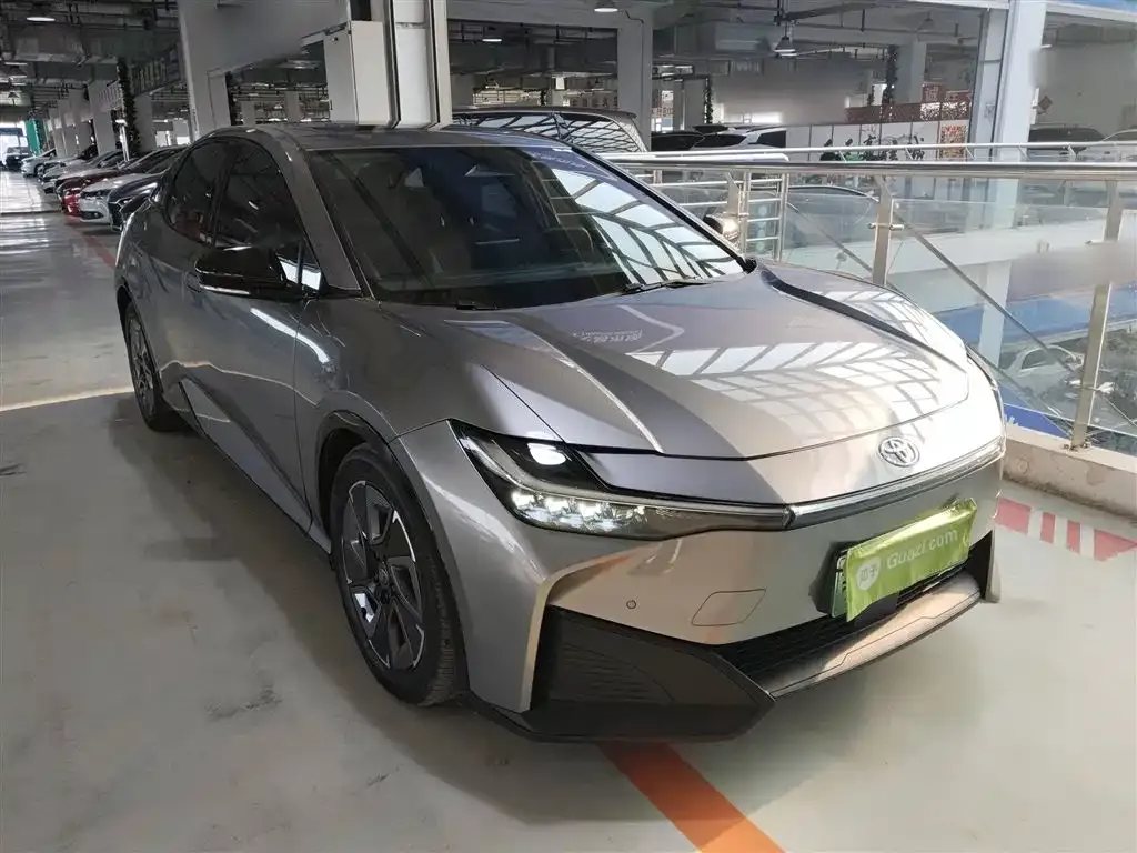 Toyota bZ3 2023 из CN, фото 6