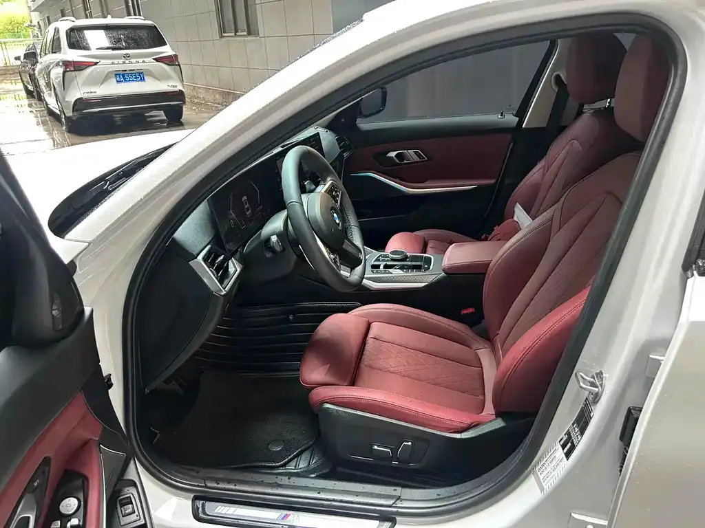 BMW 3 Series 2024 из CN, фото 4