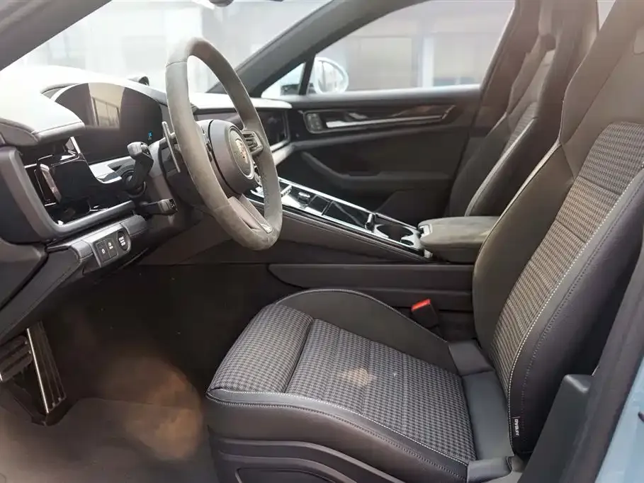 Porsche Panamera 2025 из CN, фото 2