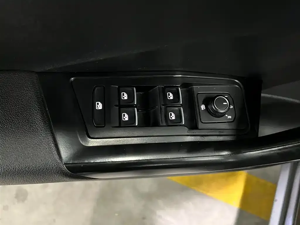 Volkswagen T-Roc 2022 из CN, фото 3
