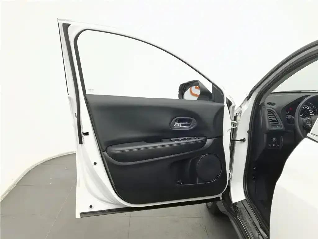 Honda Vezel 2022 из CN, фото 9