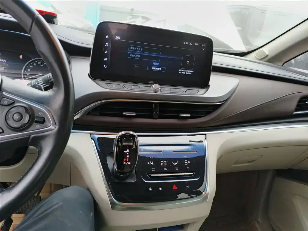 Buick GL8 2022 из CN, фото 3