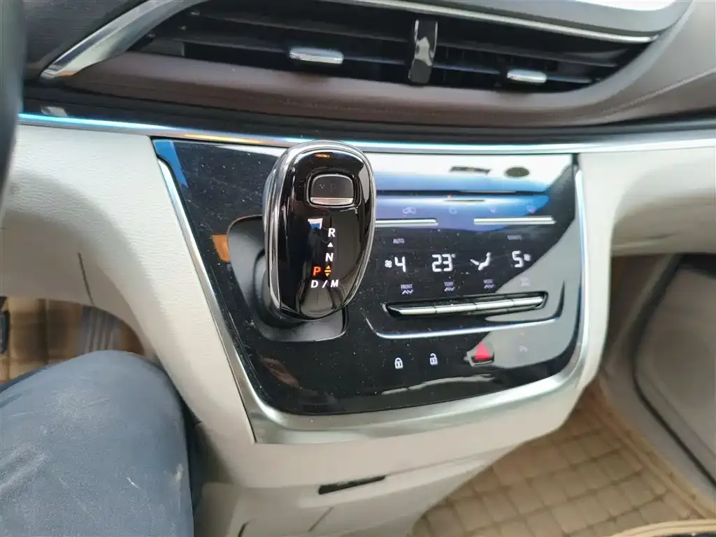 Buick GL8 2022 из CN, фото 9