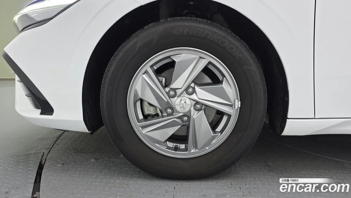 Hyundai AVANTE — фото 9