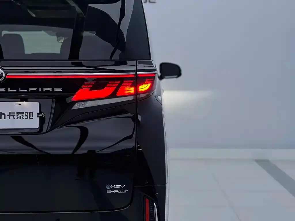 Toyota Vellfire 2025 из CN, фото 4