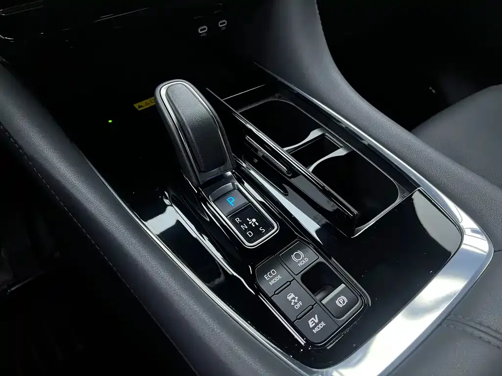 Toyota Vellfire 2025 из CN, фото 7