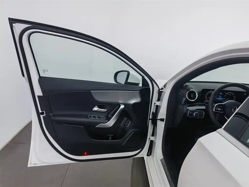 Mercedes-Benz A-Class 2021 из CN, фото 6