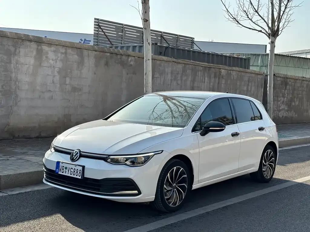 Volkswagen Golf 2022 из CN, фото 1