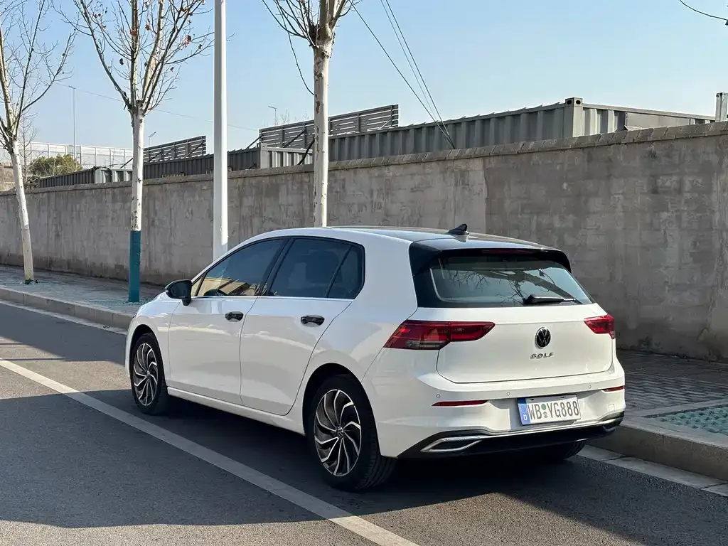 Volkswagen Golf 2022 из CN, фото 8