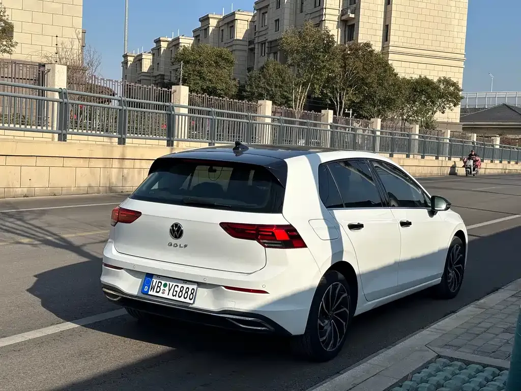 Volkswagen Golf 2022 из CN, фото 5