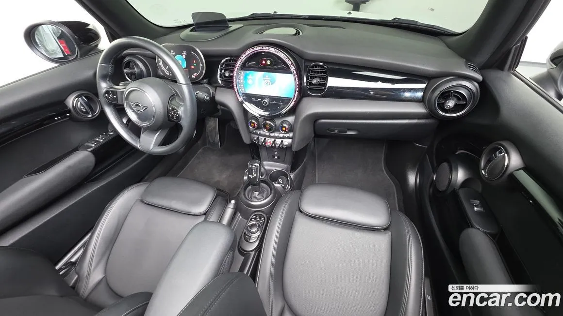 Mini Cooper Convertible 2022 из KR, фото 5