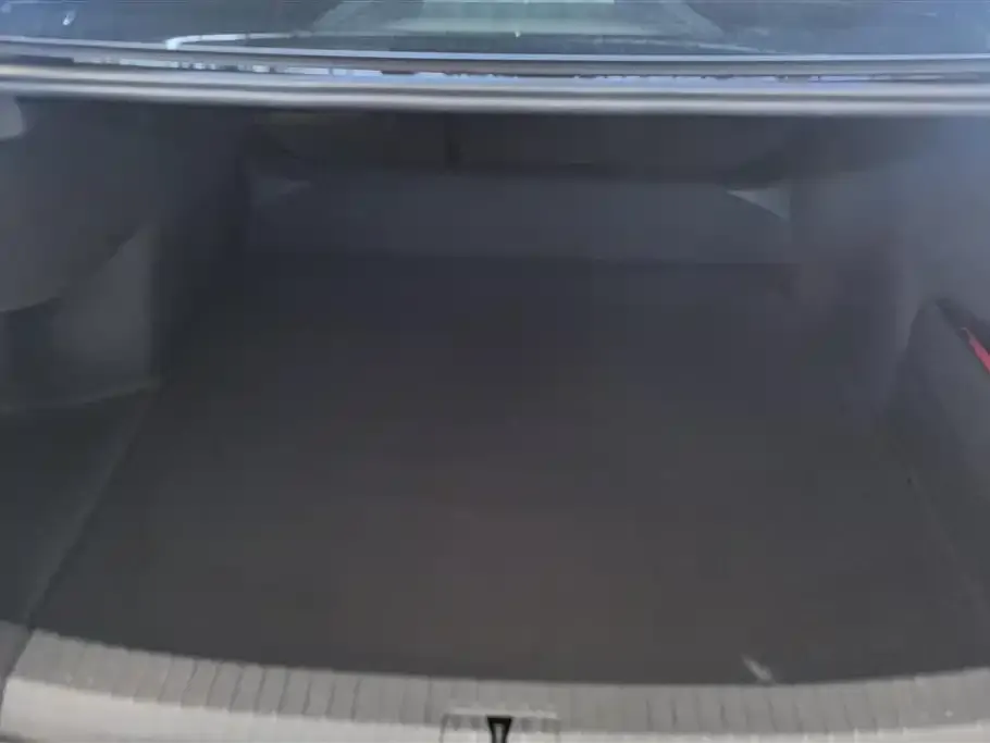 Volkswagen Passat 2023 из CN, фото 2