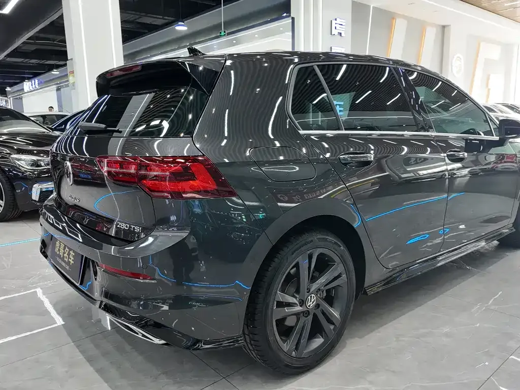 Volkswagen Golf 2023 из CN, фото 4