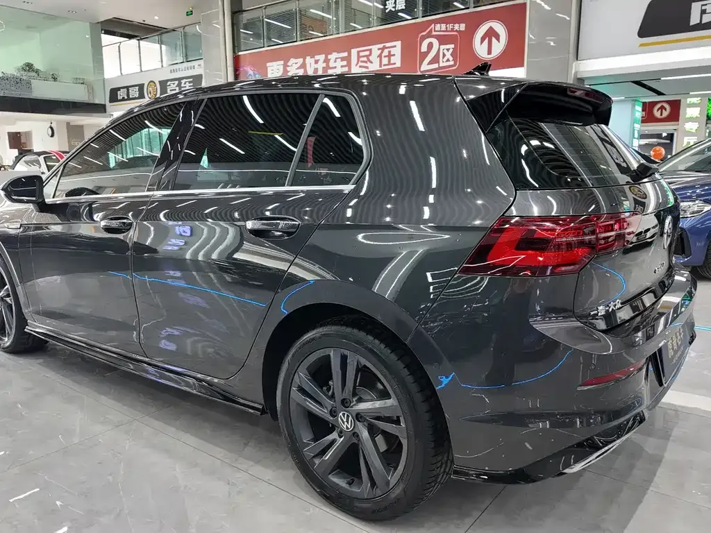 Volkswagen Golf 2023 из CN, фото 6