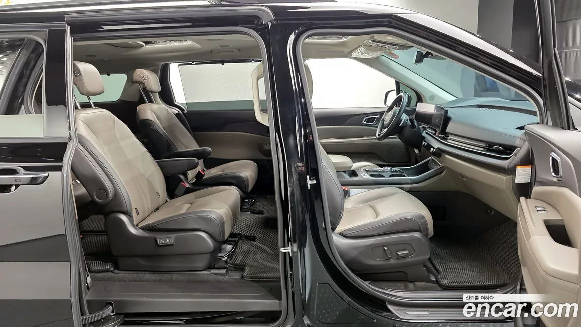 Kia Carnival — фото 10