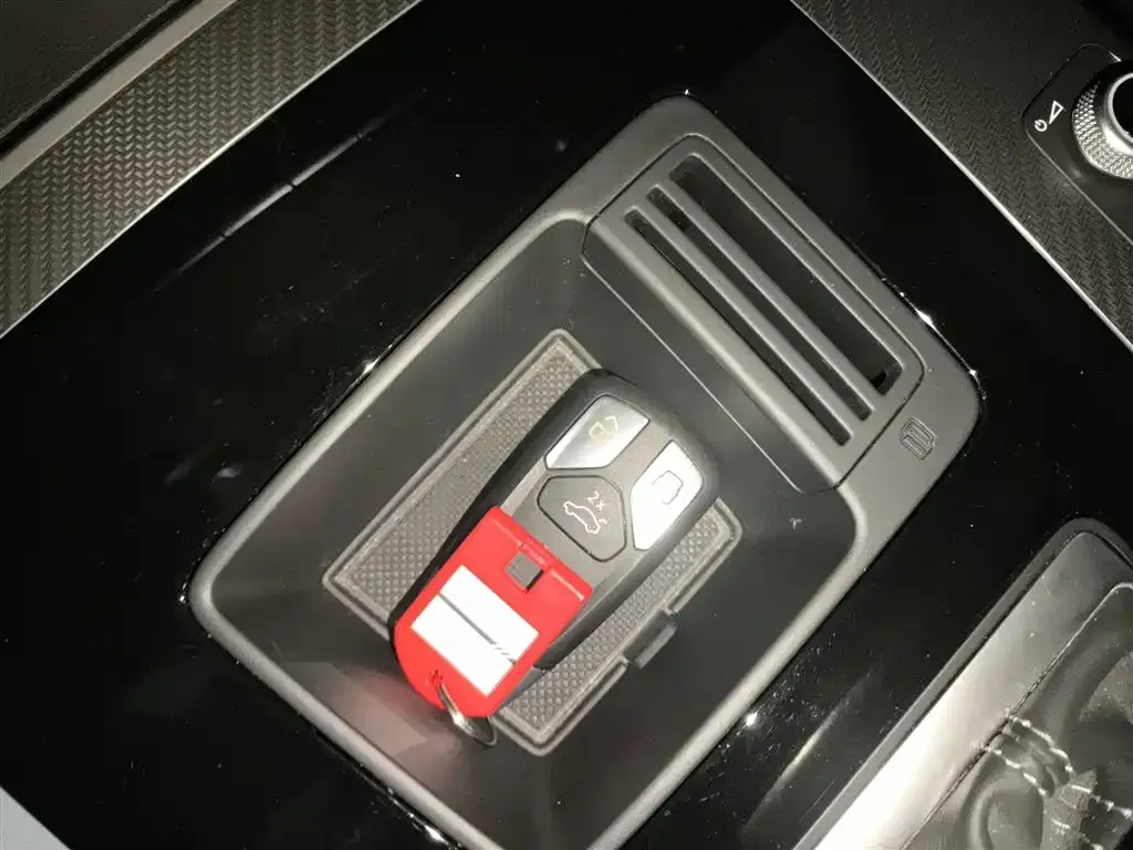 Audi Q5L 2021 из CN, фото 4