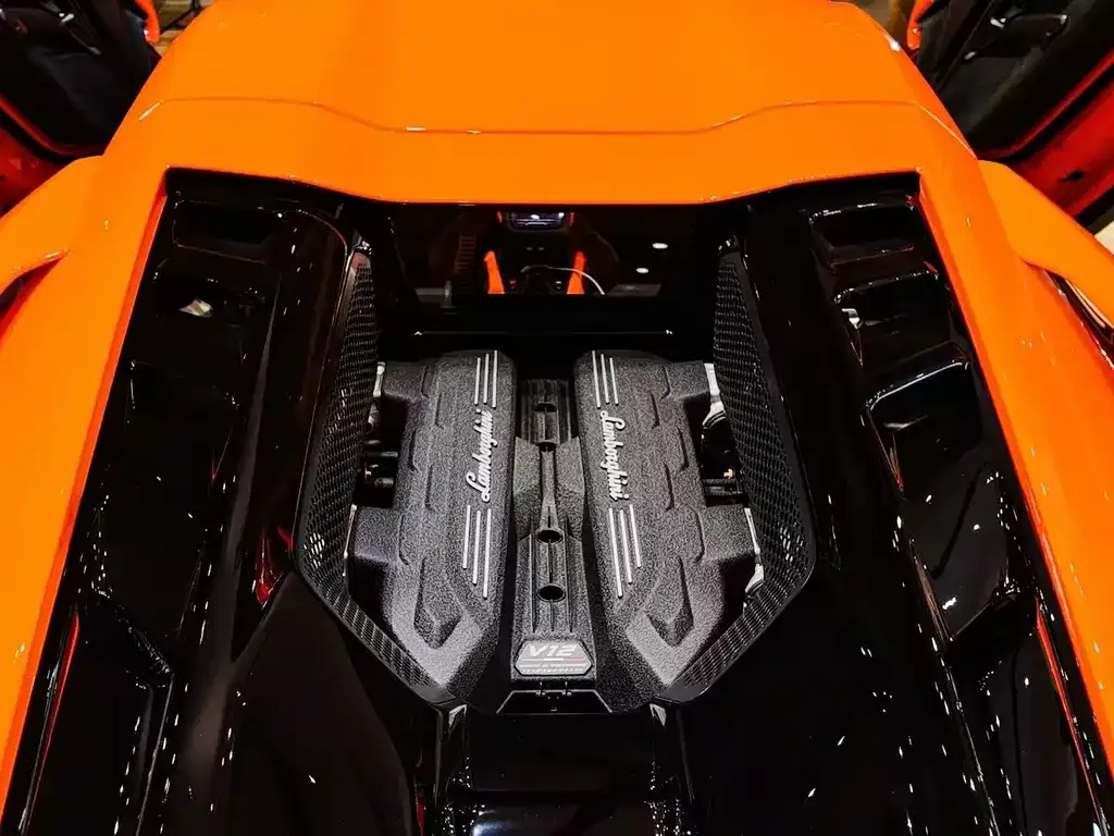 Lamborghini Revuelto 2025 из CN, фото 4