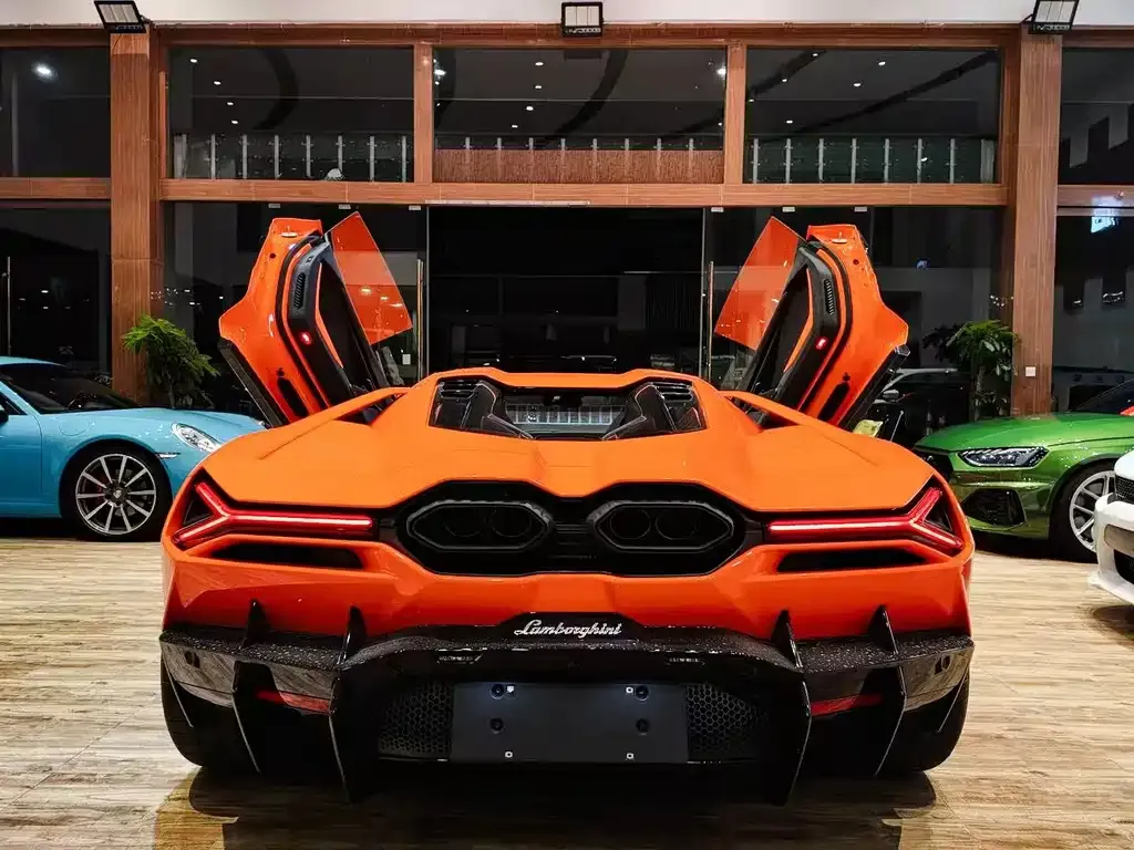 Lamborghini Revuelto 2025 из CN, фото 8
