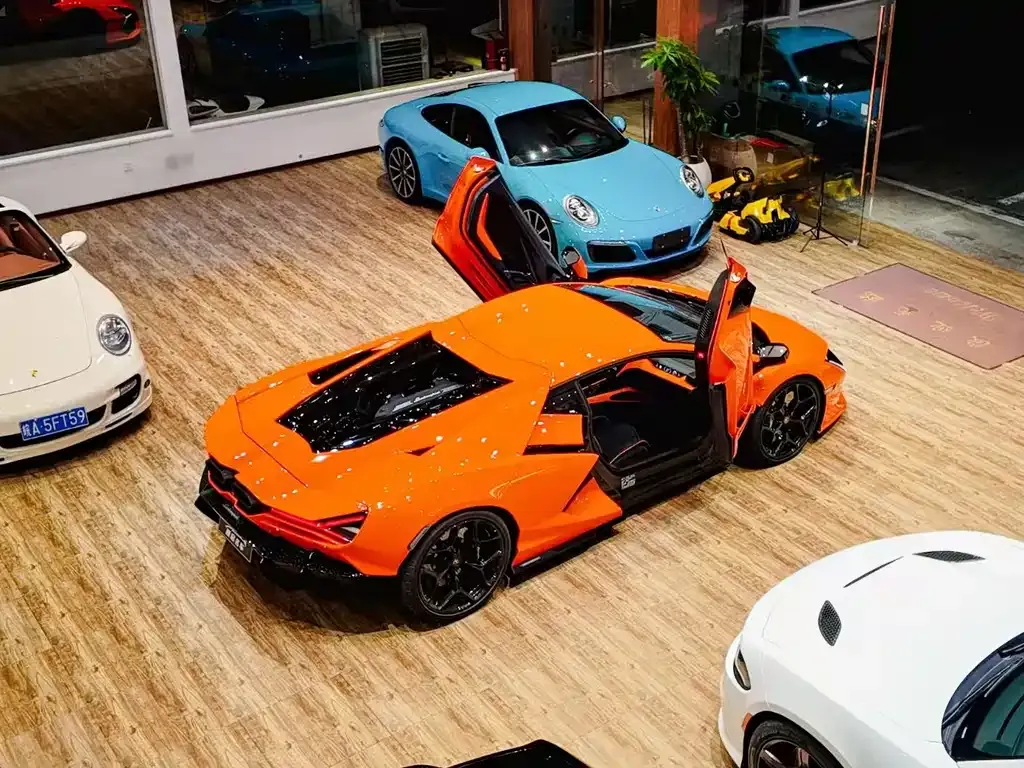 Lamborghini Revuelto 2025 из CN, фото 10