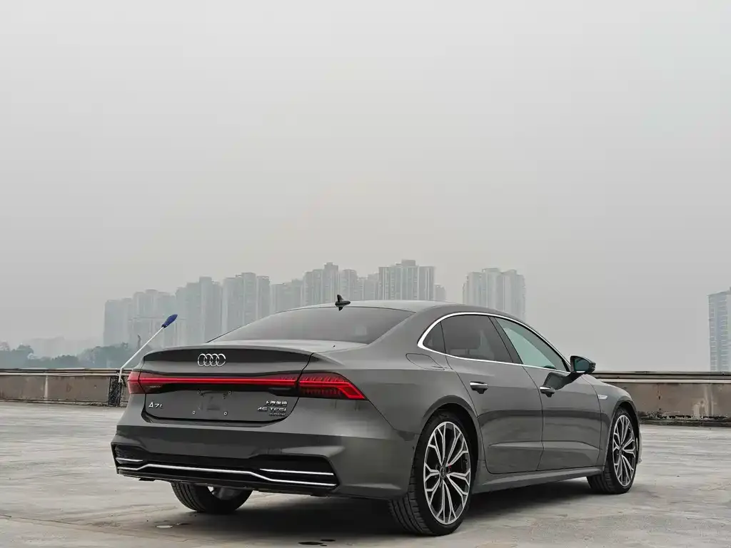 Audi A7L 2026 из CN, фото 3