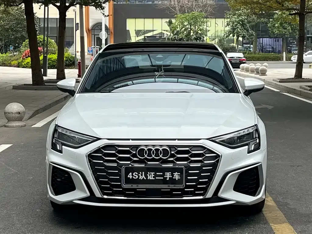 Audi A3 2024 из CN, фото 5