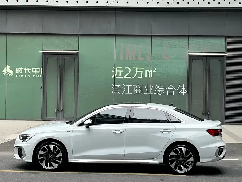 Audi A3 2024 из CN, фото 3