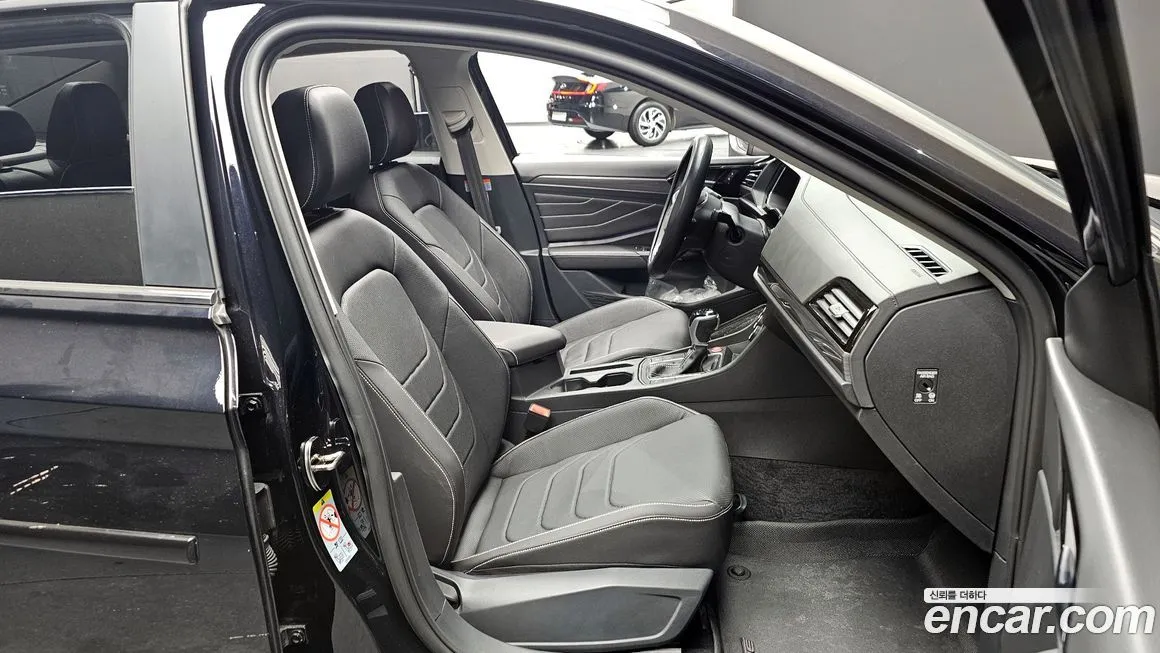 Volkswagen Jetta 2023 из KR, фото 2