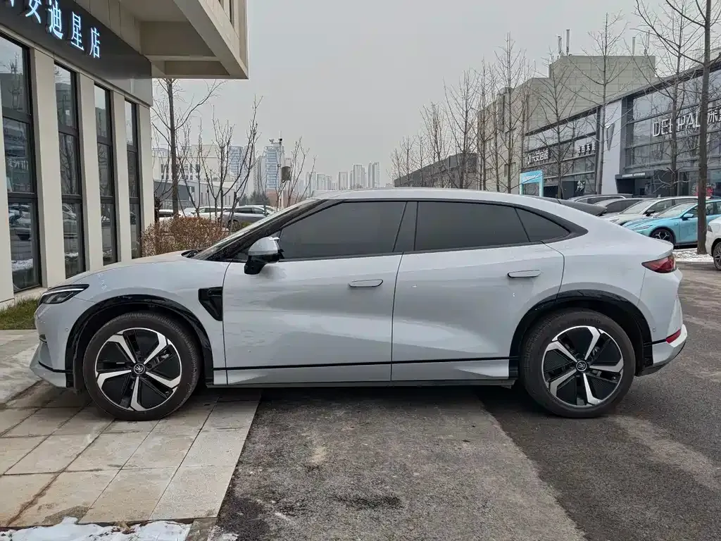 BYD L EV 2025 из CN, фото 8
