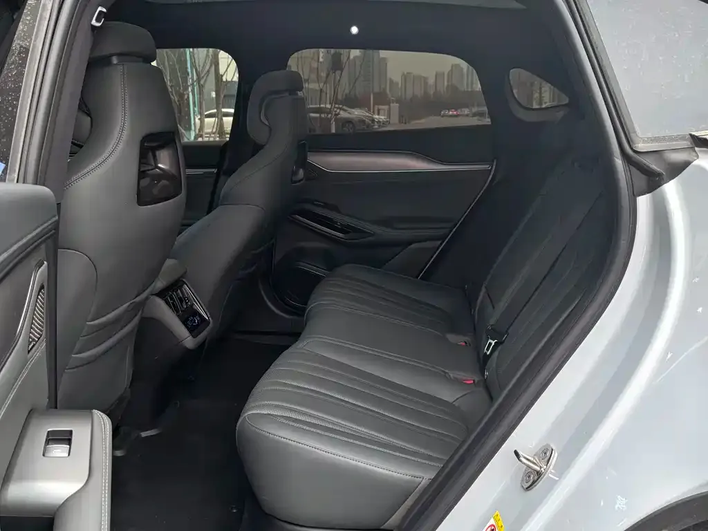 BYD L EV 2025 из CN, фото 5