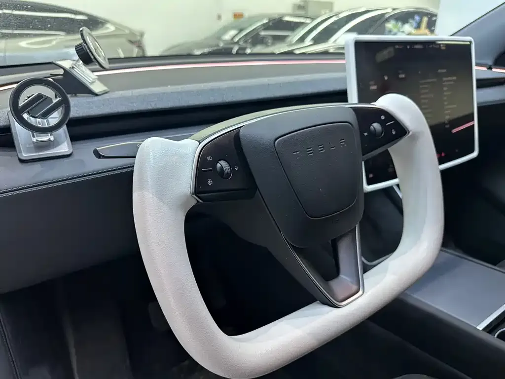 Tesla Model Y 2025 из CN, фото 5