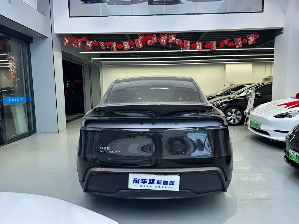 Tesla Model Y 2025 из CN, фото 9