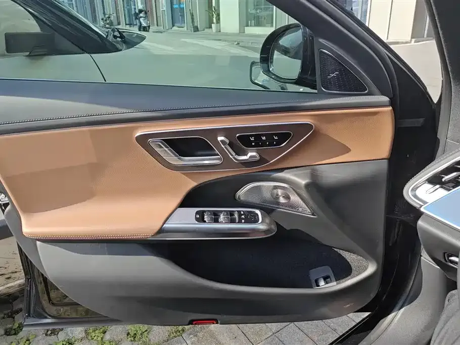 Mercedes-Benz E-Class 2025 из CN, фото 5